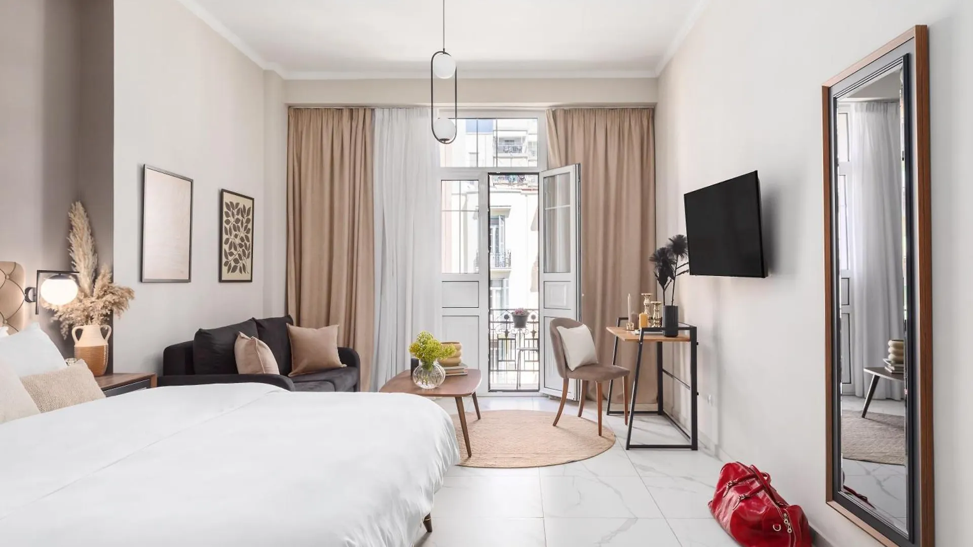 Black Onyx Comfort Suites - Timeless Design In A Heritage Building Thessaloniki