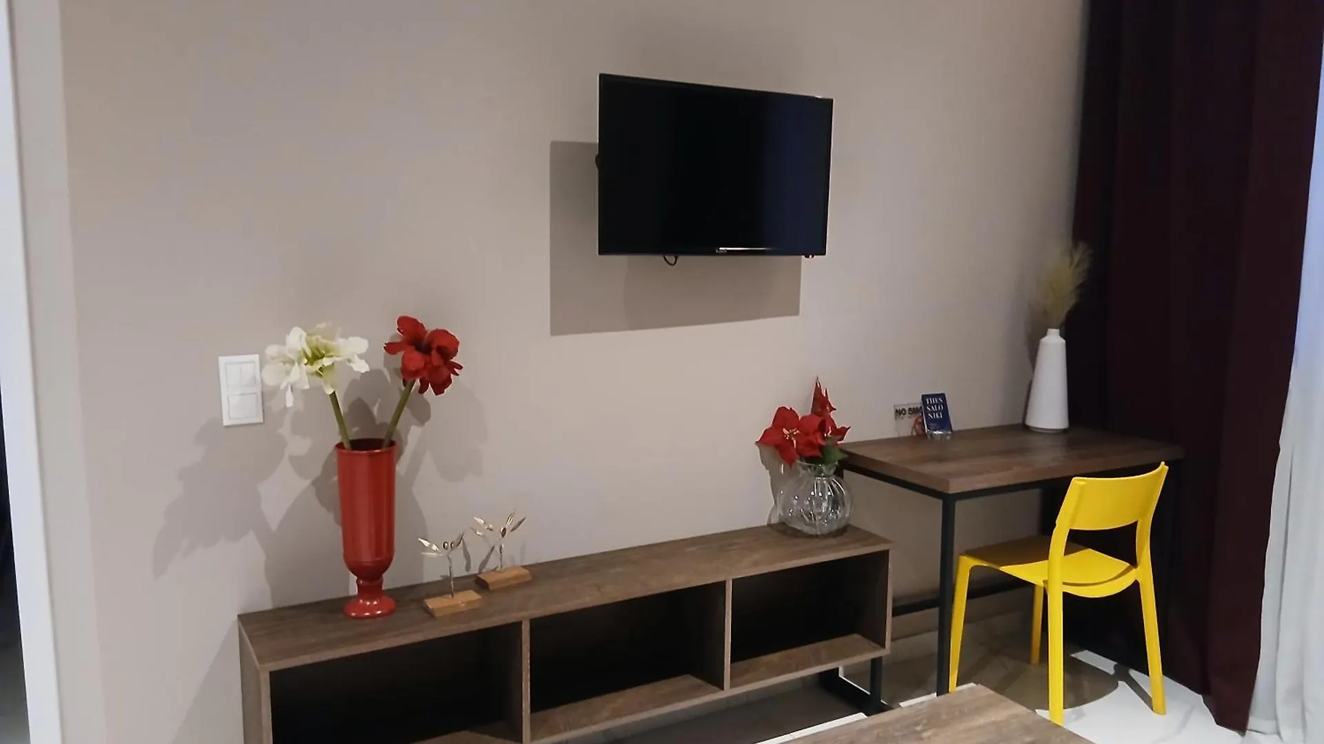 Black Onyx Comfort Suites - Timeless Design In A Heritage Building Thessaloniki Apartment