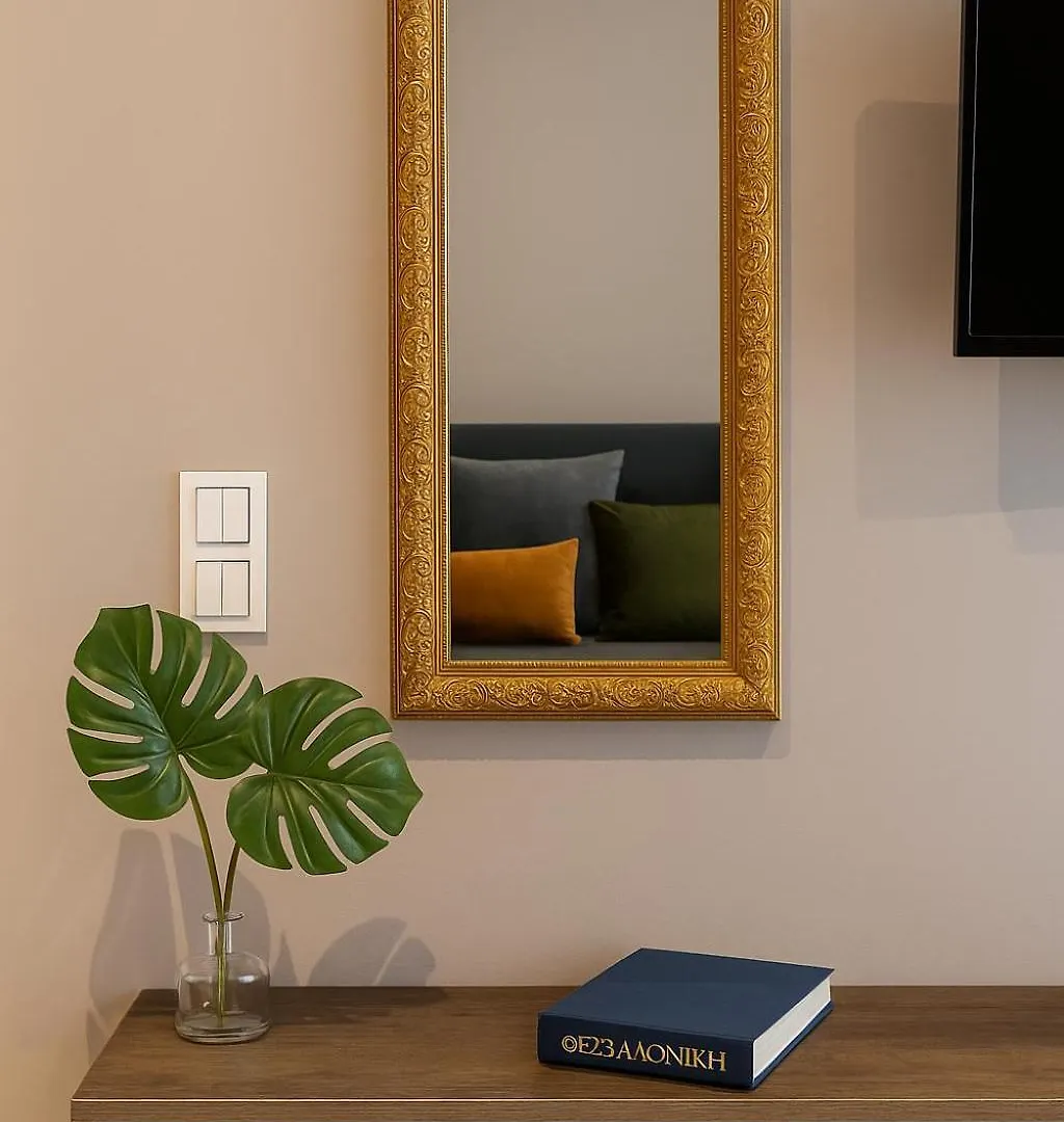 Black Onyx Comfort Suites - Timeless Design In A Heritage Building Soluň